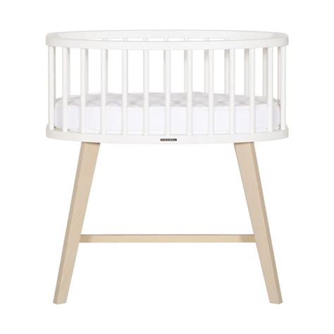 Ovale wieg van Kidsmill met details van gebruik