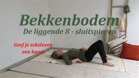 Vrouw die bekkenbodemoefeningen doet