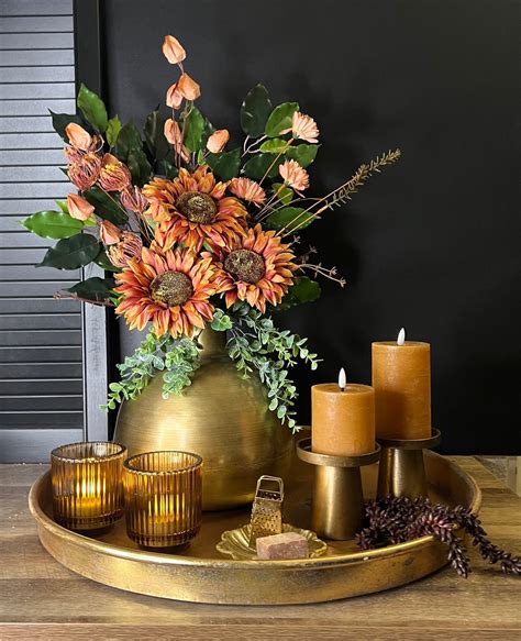 Oudejaarsboom met vermeende echo als decoratie