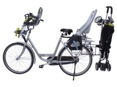 Afbeelding van een fiets met een gemonteerde Buggy Mee en een Baby Mee.