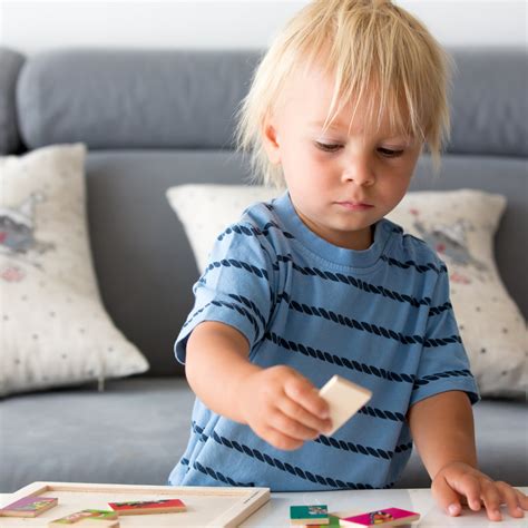 baby en peuter in een zwembad