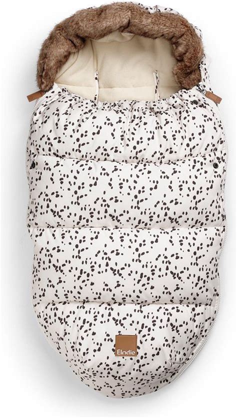 Infographic die de verschillende soorten voetenzakken voor baby's vergelijkt (kinderwagen, autostoel, buggy).