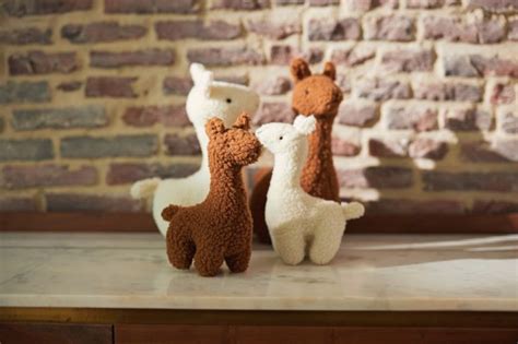 Knuffel van een lama, geschikt als decoratie of accessoire