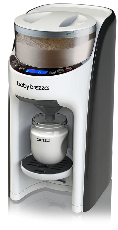 Schema van de Baby Brezza Formula Pro Advanced, dat de verschillende onderdelen en het bereidingsproces toont.