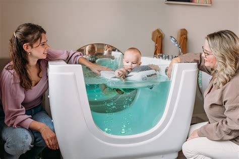 Foto van de serene interieur van een babyspa