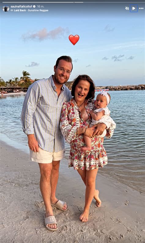 foto van Amy Rose en Saul met hun baby Sarah Rose