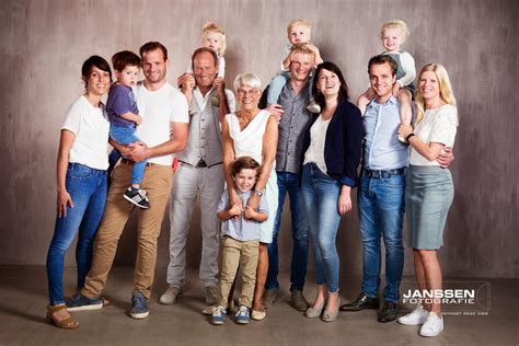 Voorbeeld van een gepersonaliseerde zwangerschapskaart met een familiefoto