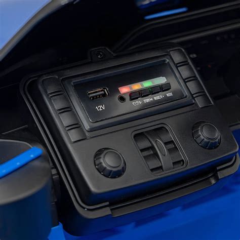 Detailfoto van de 2.4G afstandsbediening voor de kinderauto.