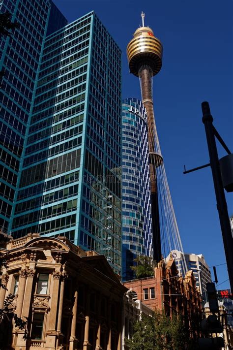 Verkeersdrukte en iconische gebouwen in Sydney