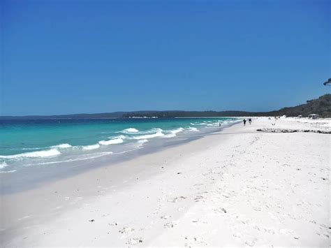 Idyllisch wit zandstrand van Hyams Beach