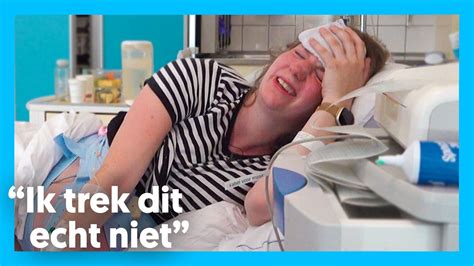 Vrouw bevalt in vliegtuig toilet