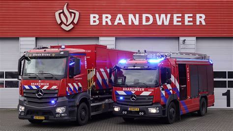Collage van verschillende soorten brandweer speelgoed, waaronder brandweerkazernes en kostuums