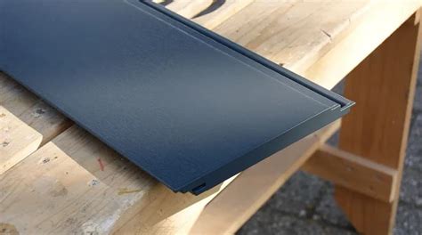 Visualisatie van een Keralit verbindingsprofiel en een verbindingsstuk