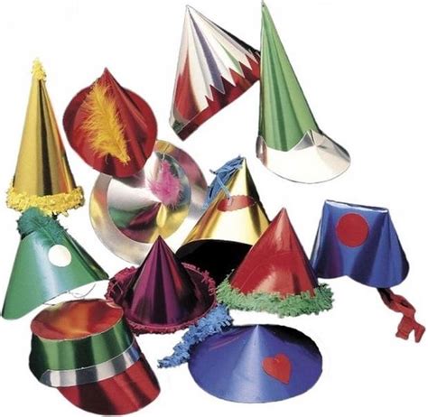 Voorbeeld van diverse papieren feesthoedjes en kroontjes