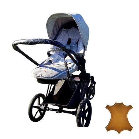 Luxe leren bekleding op kinderwagen handvat