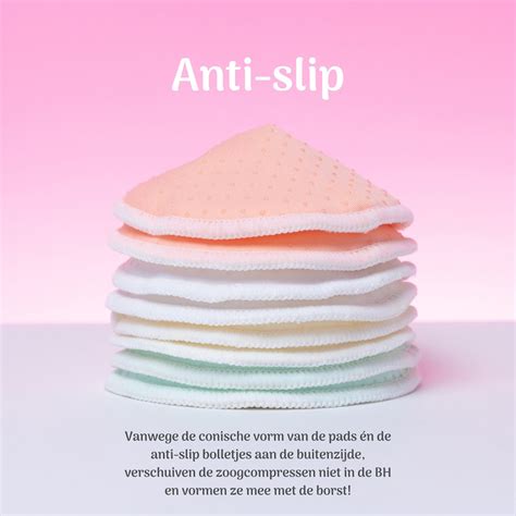 Collage van verschillende soorten zoogcompressen met materiaalindicatie