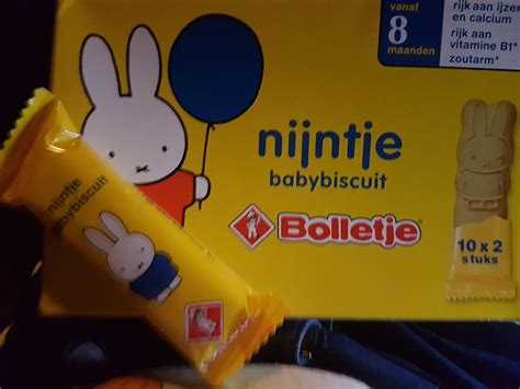 Foto van Nijntje koekjes gedoopt in muisjes