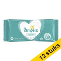 Babyhuid die zacht wordt gereinigd door Pampers Sensitive billendoekjes