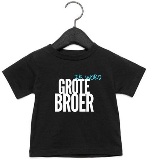 Illustratie van een t-shirt met de tekst 