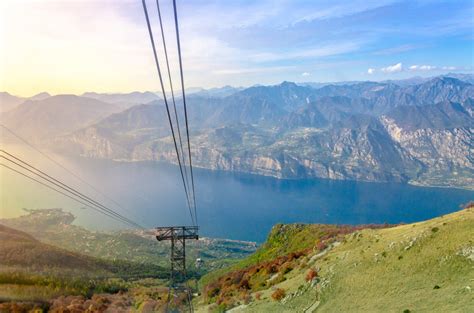Uitzicht vanaf de Monte Baldo over het Gardameer