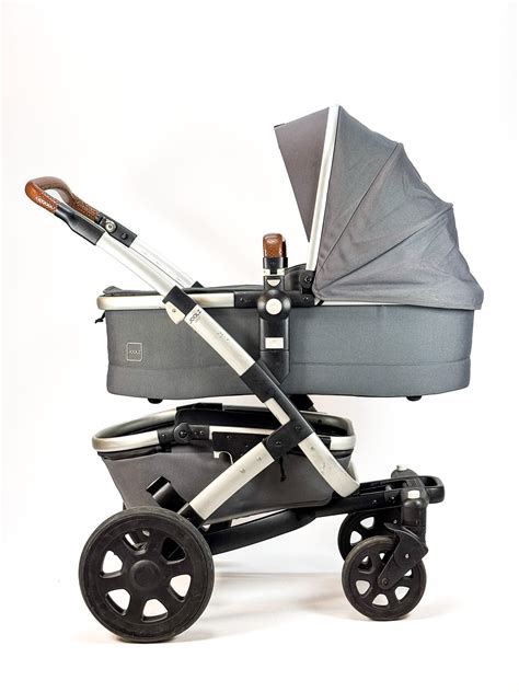 Afbeelding van de Joolz Geo2 kinderwagen met reiswieg