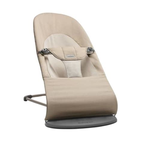Afbeelding van de BabyBjörn Bouncer Balance Soft in beige kleur