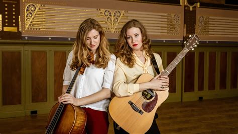 Foto van de tweelingzussen Loes en Renée Wijnhoven van Clean Pete