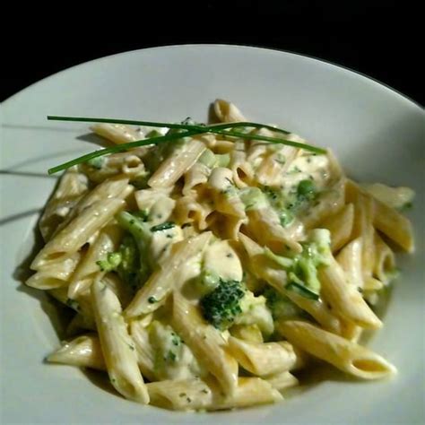 Foto van de snelle pasta met Boursin, kip en broccoli