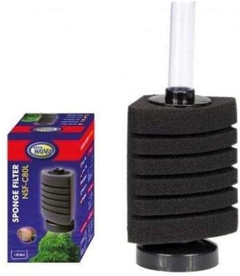 sponsfilter_in_aquarium_met_jonge_vissen