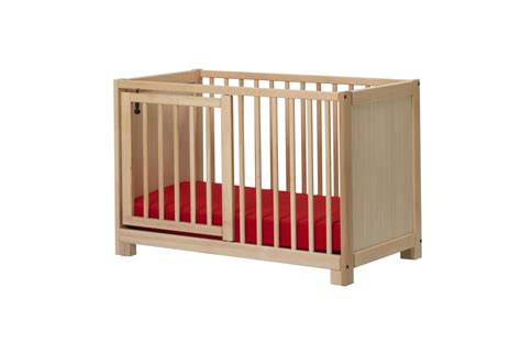 Technische tekening van het Montana ledikant met duidelijke afmetingen en specificaties, inclusief details van de deur en spijlen.