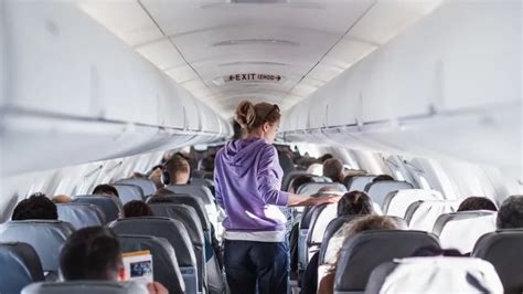 Schema met de vereisten voor autostoeltjes aan boord van een vliegtuig