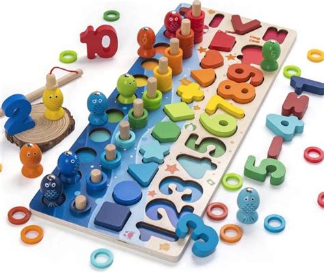 Verschillende soorten houten speelgoed voor baby's en peuters