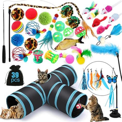 Vrolijk gekleurde speelgoedmuizen voor katten