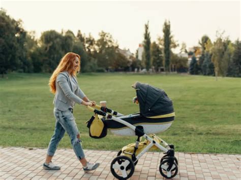 Infographic met de belangrijkste veiligheidspunten voor het gebruik van kinderwagens.
