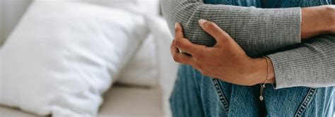 Infographic die de verschillende behandelopties voor een miskraam vergelijkt.