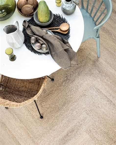 Schema met de belangrijkste punten om op te letten bij het kiezen van een kinderwagen voor in de auto.