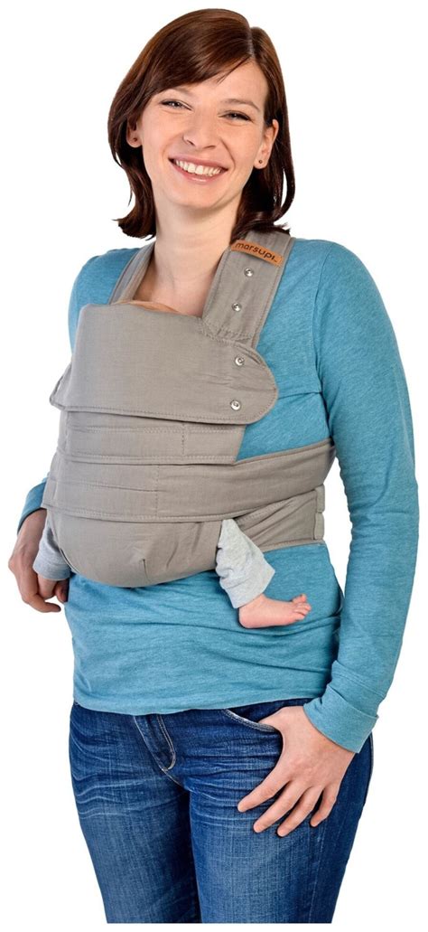 Infographic die de M-houding van de baby in de Marsupi Breeze illustreert.