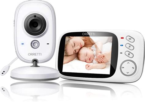 Illustratie van een babyfoon met camera, met focus op de ouderunit met beeldscherm.
