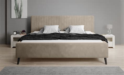 Illustratie van een modern slaapkamerinterieur met een 160x200 cm bed