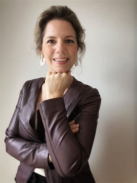 Infographic die de belangrijkste complicaties van vroeggeboorte en de langetermijngevolgen voor kinderen en families weergeeft.