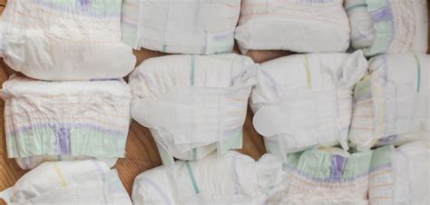 Een tabel met de verwachte ontwikkeling van luiers bij een pasgeboren baby.