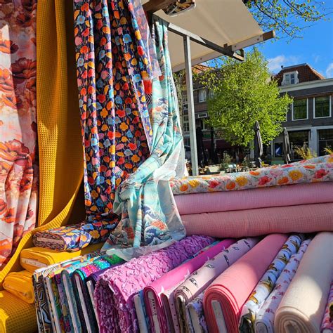 Afbeelding van de afneembare stoffen bekleding van de kinderwagen