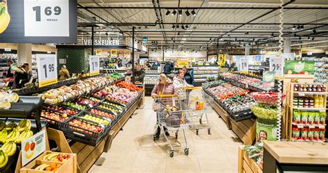 Overzicht van de winkel Prenatal met babyproducten