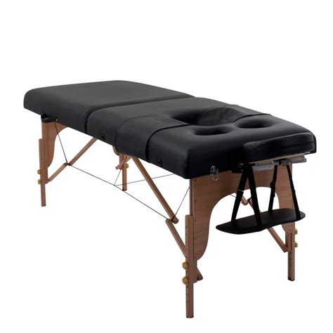 Detailfoto van een zwangerschapsmassagetafel met buik- en borstuitsparing