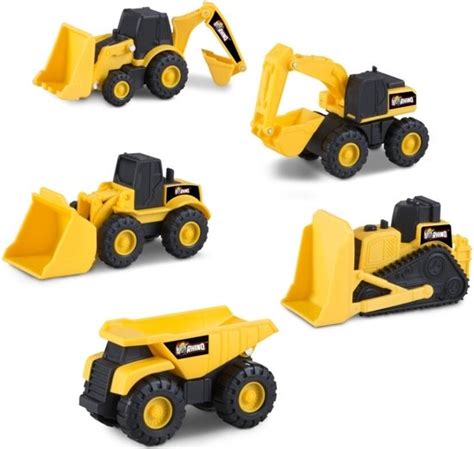 Collage van verschillende Caterpillar speelgoedvoertuigen (bulldozer, dumptruck, graafmachine, loader)