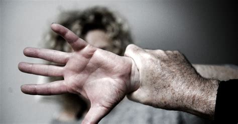 Schema dat de escalatie van huiselijk geweld weergeeft