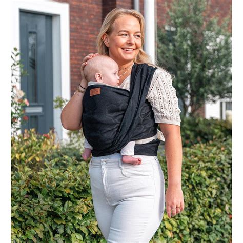 Overzicht van verschillende ByKay draagoplossingen (draagdoek, ringsling, draagzak)