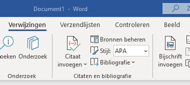 Illustratie van de Bijbelse figuur Simson met een bijschrift over de oorsprong en het verlies van zijn kracht.