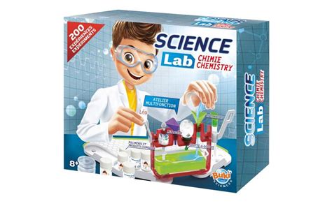 Collage van diverse experimenten die mogelijk zijn met de Buki Scheikunde set, zoals zeep maken, kristallen laten groeien en onzichtbare inkt.