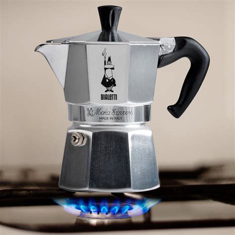 Stijlvolle RVS percolator voor het zetten van authentieke Italiaanse koffie